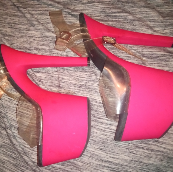 Platform heels - Picture 2 of 4